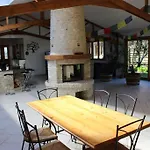 Les Karma Grande Maison De 180m Au Calme Avec Veritables Billard Babyfoot Et Cible Flechettes Casa de Férias