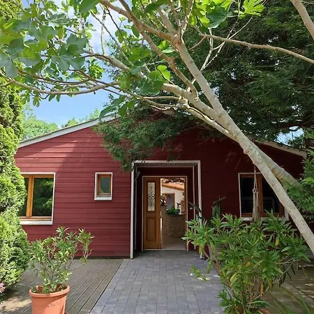 Les Karma Grande Maison De 180m Au Calme Avec Veritables Billard Babyfoot Et Cible Flechettes Prázdninový dům