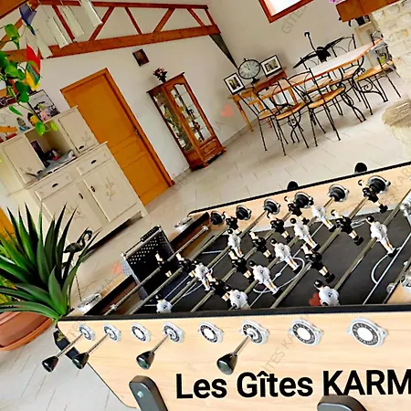 Les Karma Grande Maison De 180m Au Calme Avec Veritables Billard Babyfoot Et Cible Flechettes Prázdninový dům