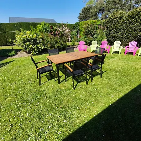 Les Karma Grande Maison De 180m Au Calme Avec Veritables Billard Babyfoot Et Cible Flechettes Prázdninový dům *