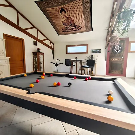 Les Karma Grande Maison De 180m Au Calme Avec Veritables Billard Babyfoot Et Cible Flechettes * Andres (Pas-de-Calais)